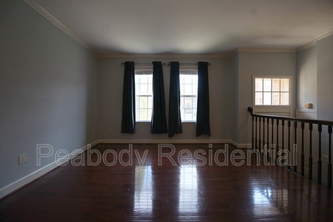 Building Photo - 8027 Merry Oaks Ct
