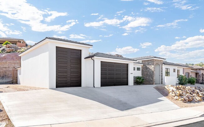 Building Photo - 2548 E 1480 S