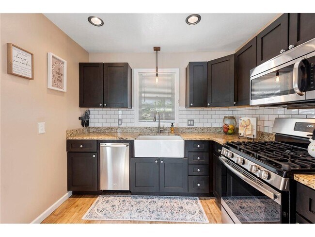Building Photo - 26755 Fremont Dr