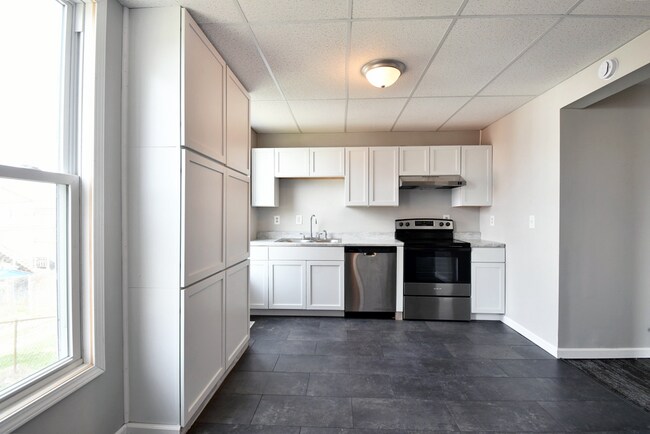 Building Photo - 1850 Buffington Ave