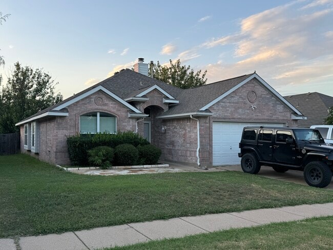 Building Photo - 960 Jockey Club Ln
