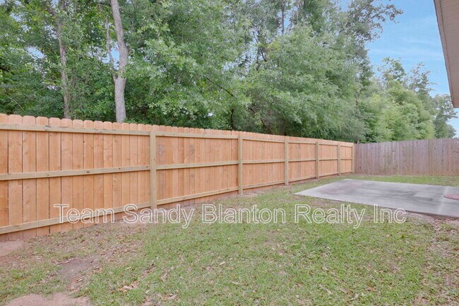 Building Photo - 5402 Parkside Dr
