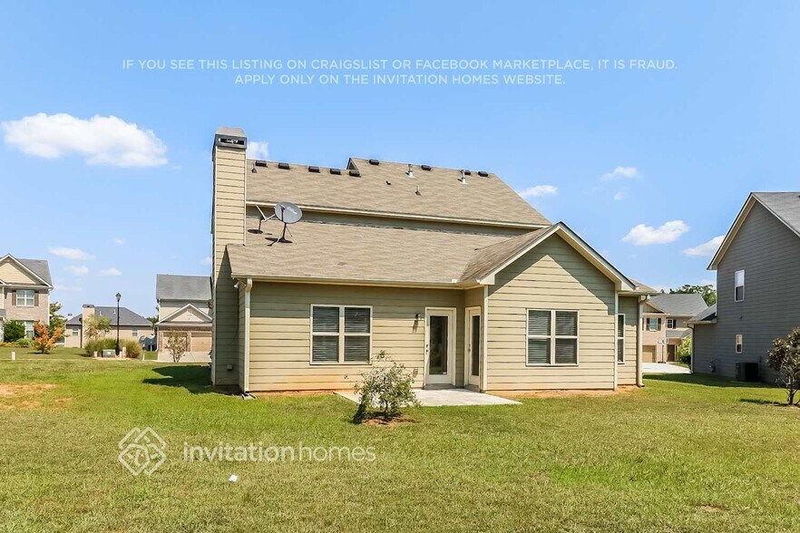 Building Photo - 2055 Hydrangea Ln