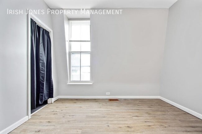 Building Photo - 25 Marshall Ave