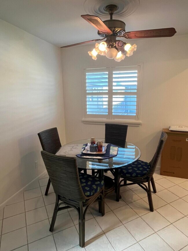 Building Photo - 88 Monaco Ct