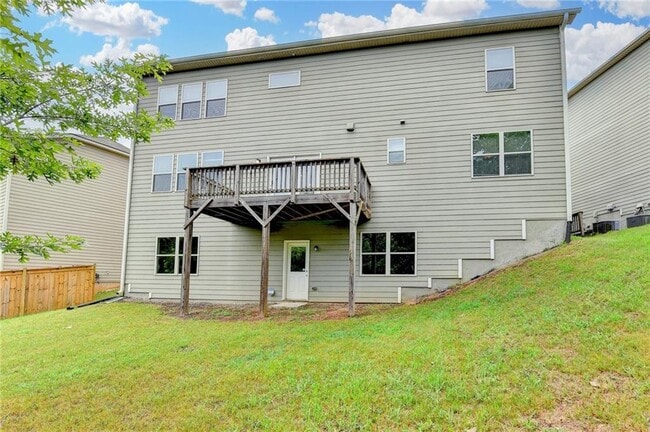 Building Photo - 2017 Yvette Wy