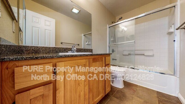 Building Photo - 110 5th St