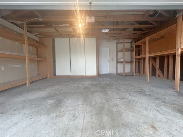 Building Photo - 2320 Songbird Ln