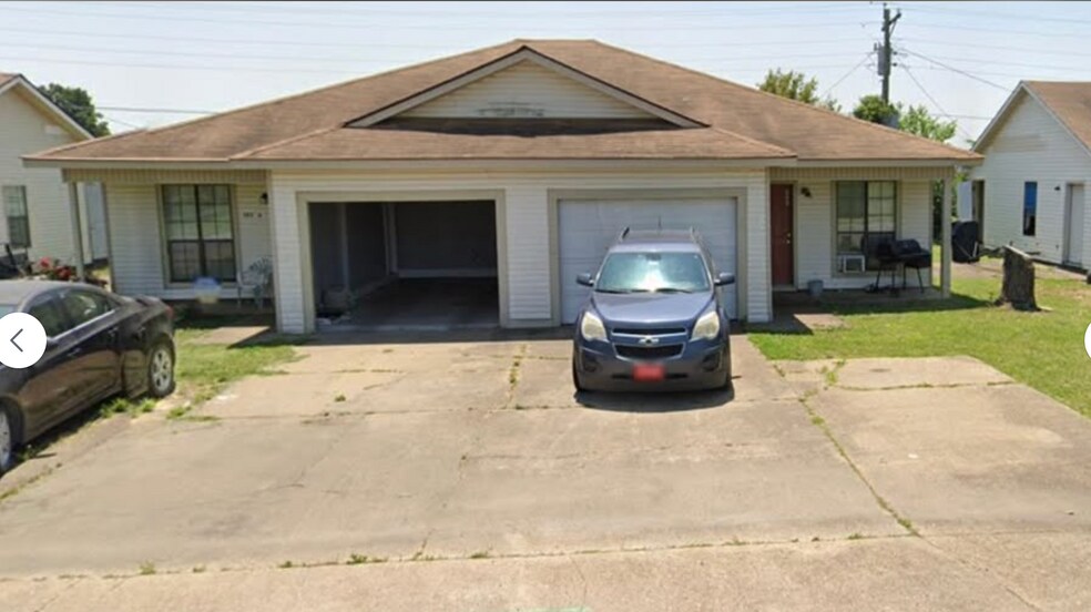 Primary Photo - 143 S Gosnell St