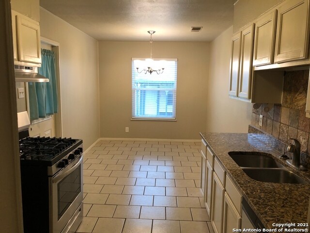 Kitchen & Dining Area - 8614 Ludtke Ave