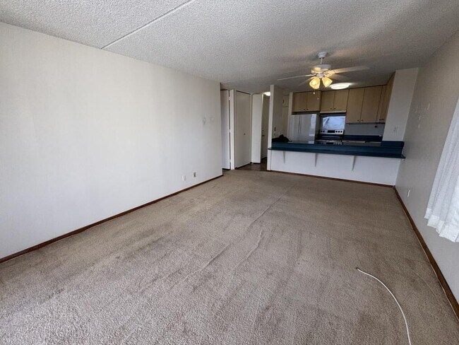 Building Photo - 400 Hobron Ln