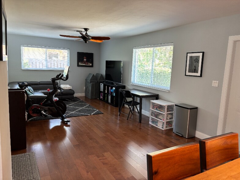 Building Photo - 2432 NE 26th Ave