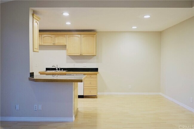 Building Photo - 32221 Alipaz St