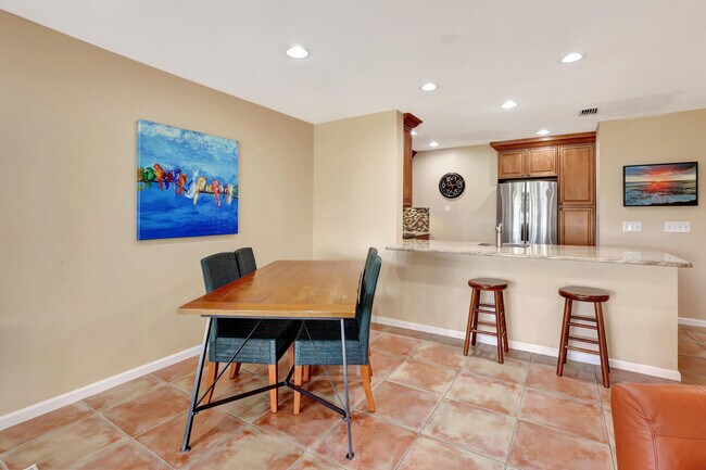 Building Photo - 2299 Treasure Isle Dr