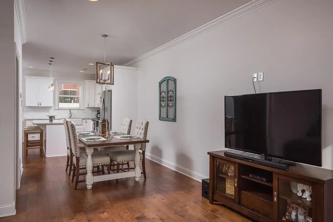 Building Photo - 1429 Park Ave