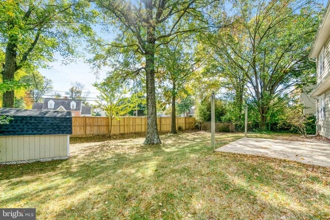 Building Photo - 6031 Mayfair Ln
