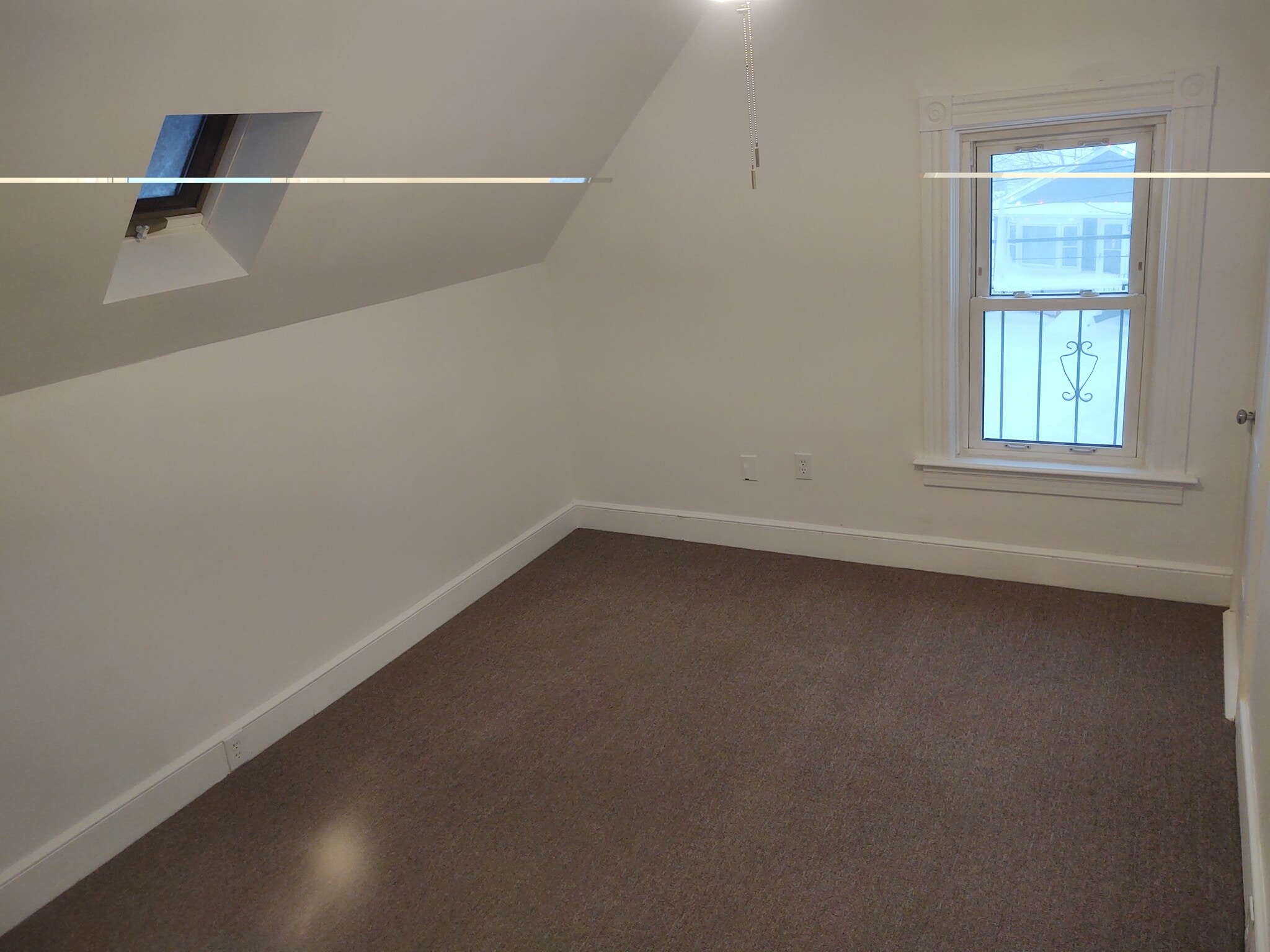 LIVING ROOM - 99 Madison St