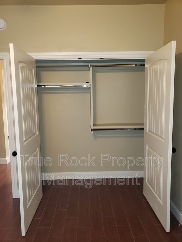 Building Photo - 1409 N Monte Vista St