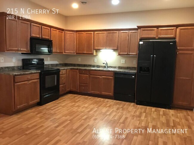 Building Photo - 2 Bedroom Townhome for rent in Lennox, SD!!