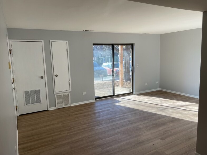 Building Photo - 2252 Abbeywood Dr