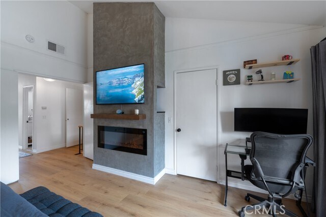 Building Photo - 21500 Califa St
