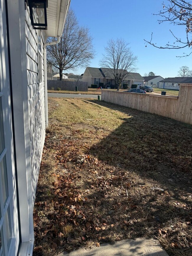 Building Photo - Beautiful cozy 3 bed 2 bath house