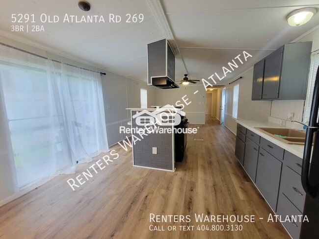 Building Photo - Spacious 3 Bedroom in quiet Mobile Park Ha...