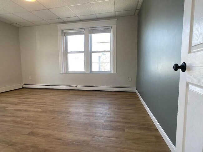 Building Photo - 29 Irving St