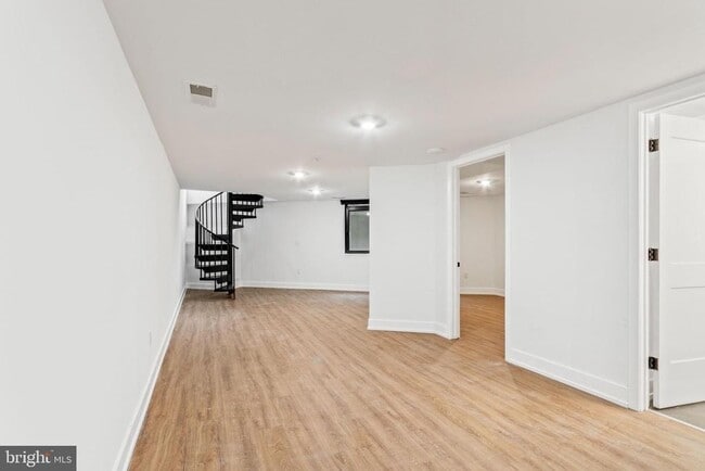 Primary Photo - 1519 Ridge Ave