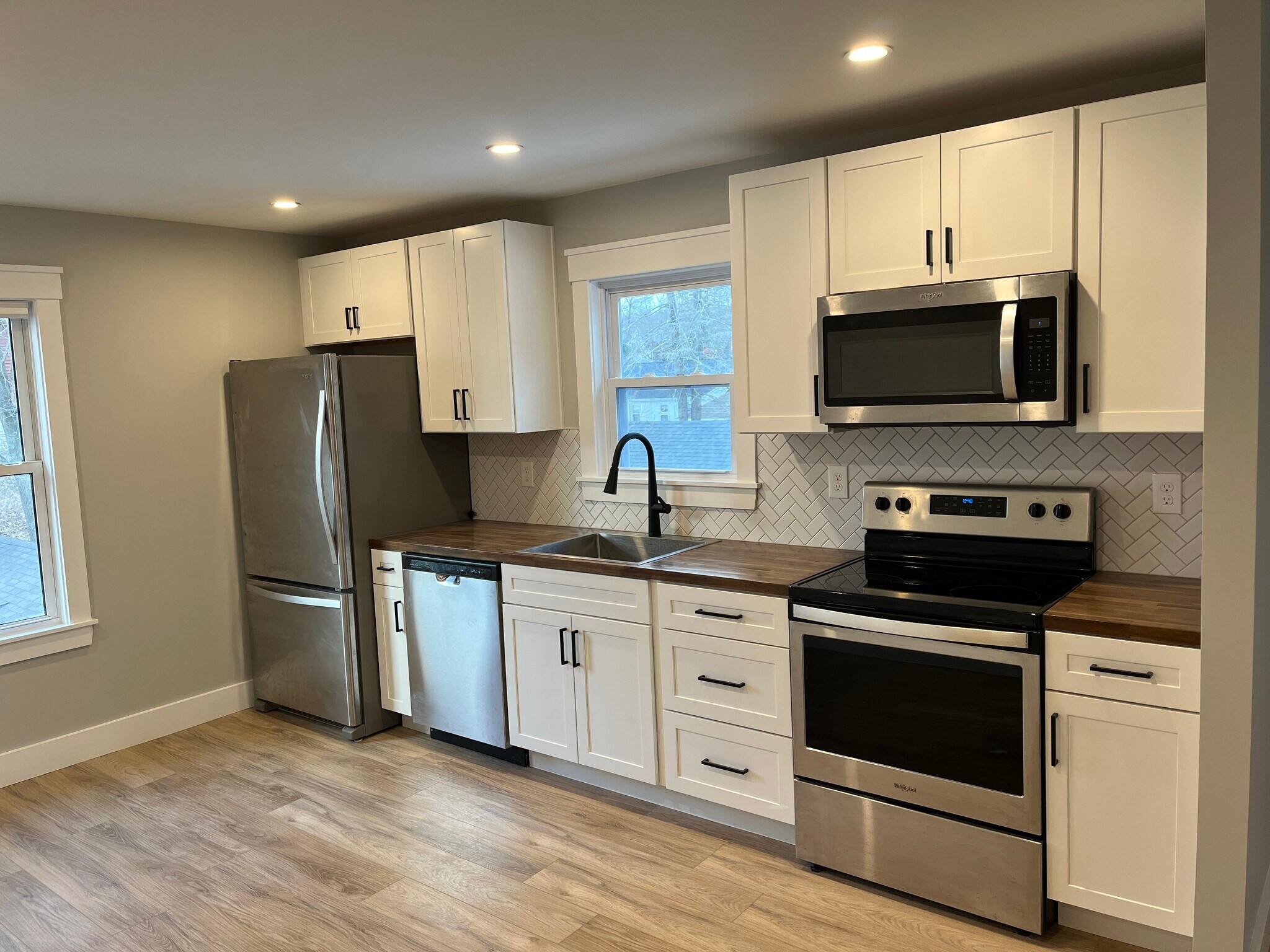 Building Photo - 39 Oxford St