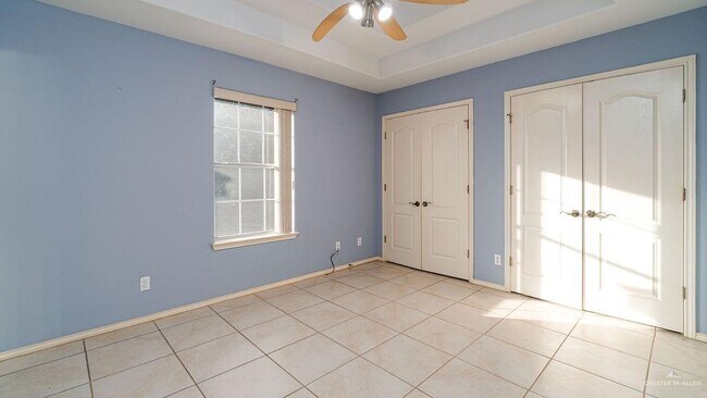 Building Photo - 17 Greenland Cir S