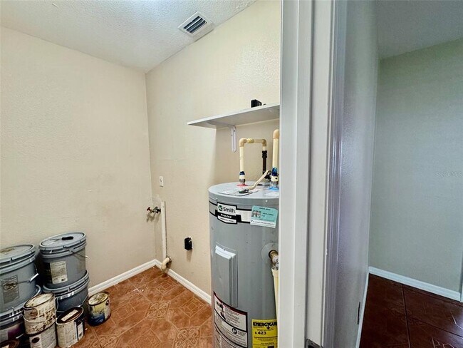 Building Photo - 3015 W Kathleen St