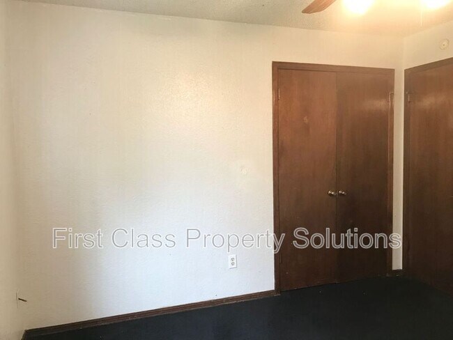 Building Photo - 5316 NW 111th Terrace