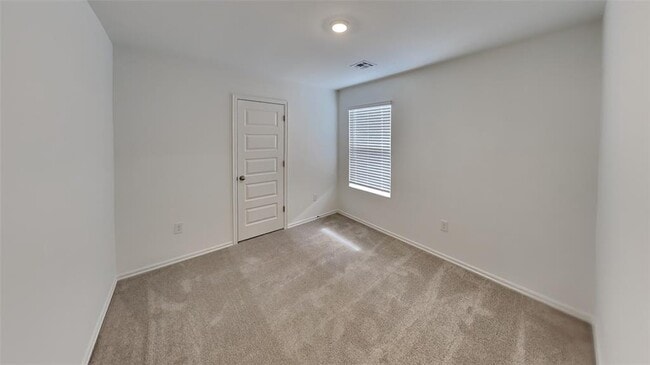 Building Photo - 16205 Lovers Ln