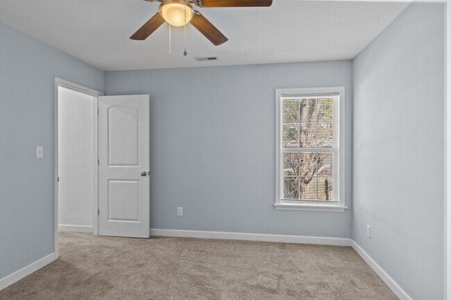 Building Photo - 1533 Pinebrook Court