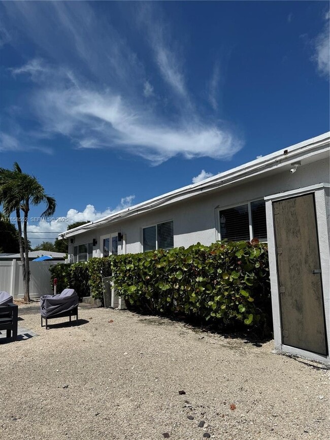 Building Photo - 1301 Grouper Dr