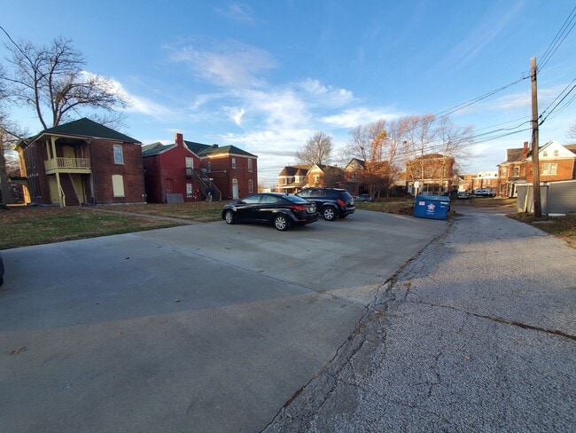 Building Photo - 1305 Spring St