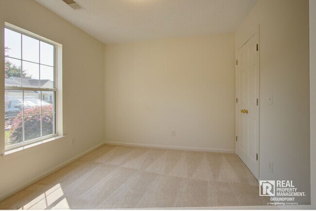 Building Photo - 239 Dupont Way