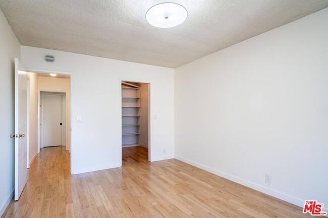 Building Photo - 1411 Hayworth Ave