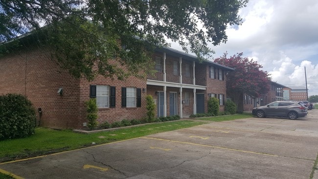 Primary Photo - Audubon Point Townhouse Apartments