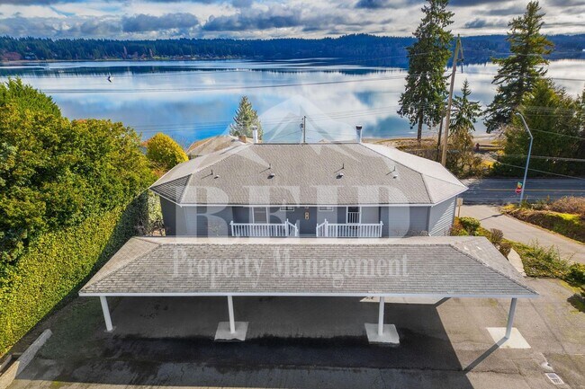 Building Photo - Water view 4 plex close to Silverdale and Public Transportation.