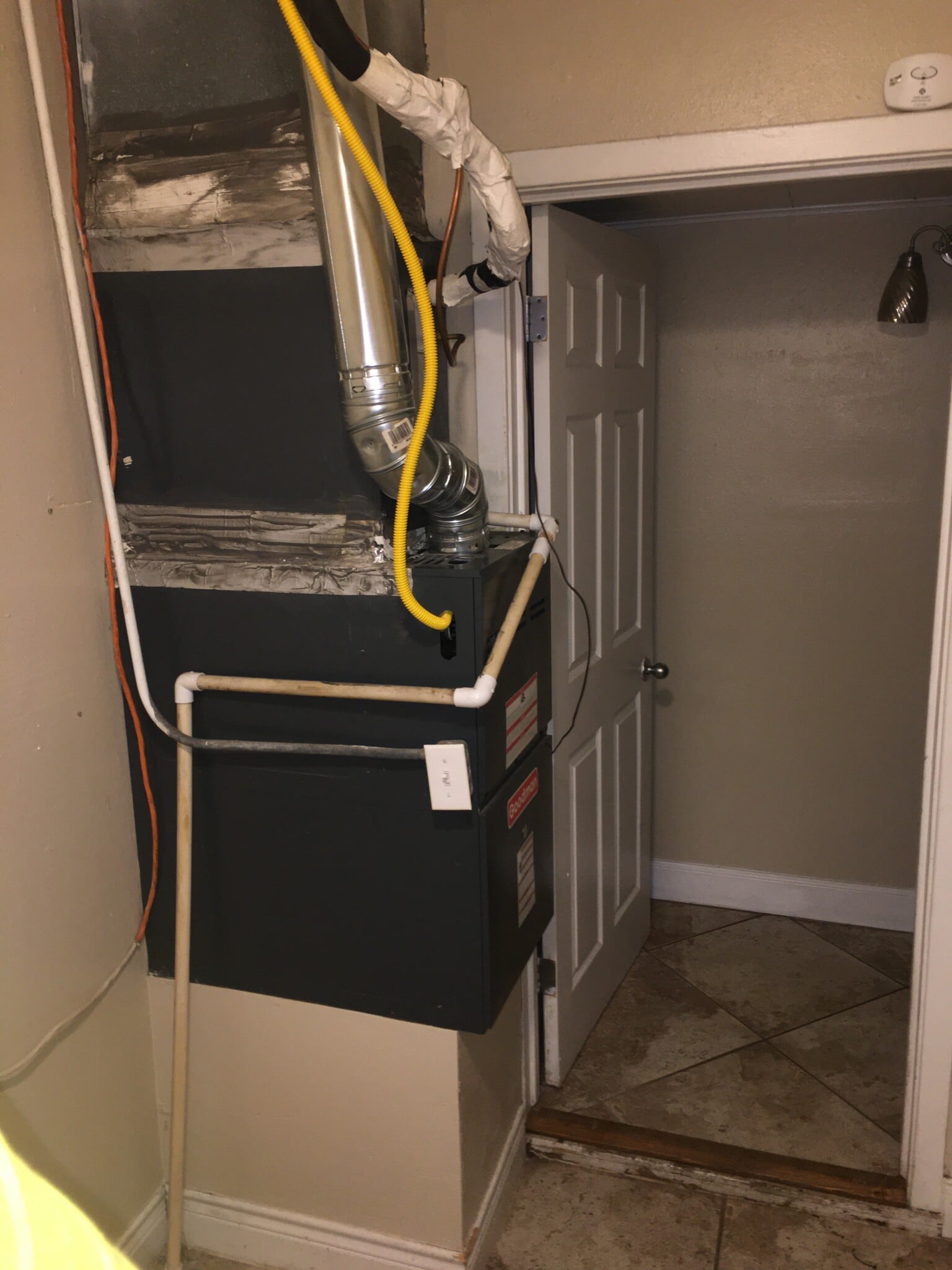 Building Photo - 706 E Polk Ave