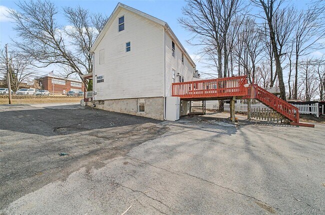 Building Photo - 241 N Main St