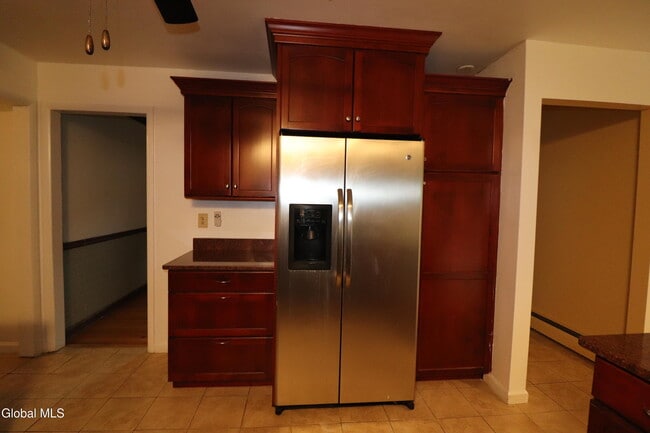 Building Photo - 8 Sweet Brier Dr