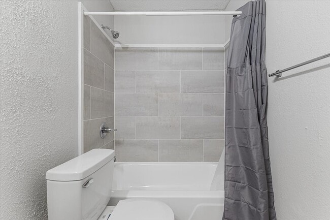 Building Photo - Homestead Duplexes