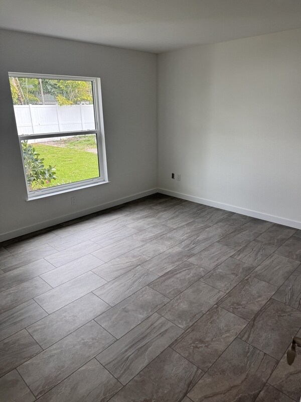 Building Photo - 3145 Ashton Rd