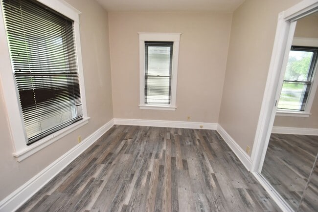 Building Photo - River Park 2 bedroom home