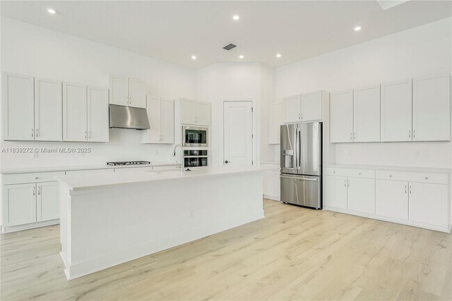 Building Photo - 9512 St Germain Dr