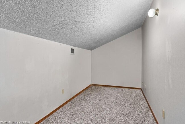 Building Photo - 3201 S O St