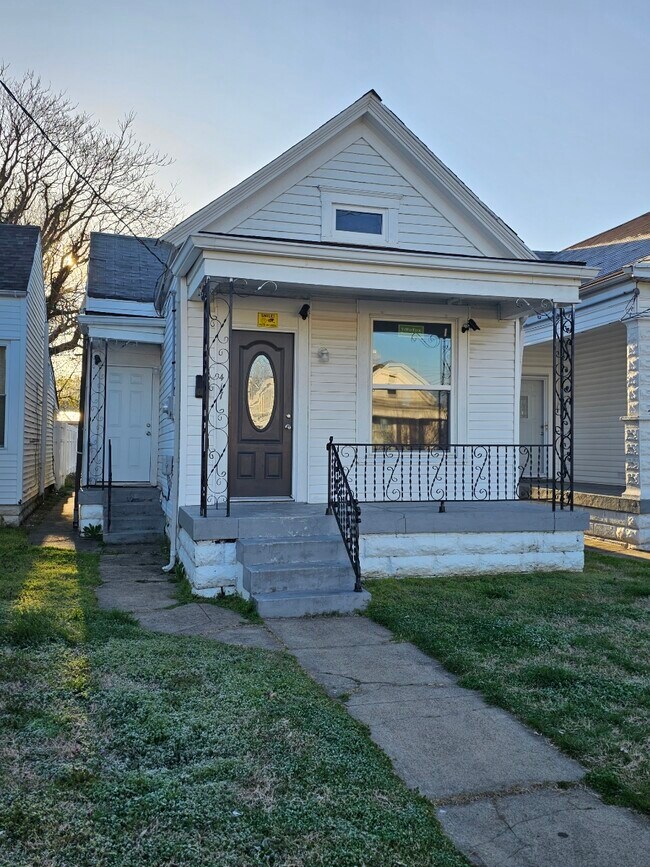 Building Photo - 417 N 20th St